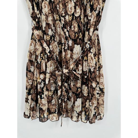 Abercrombie & Fitch Floral Mini Dress - Black and Cream - Picture 5 of 9